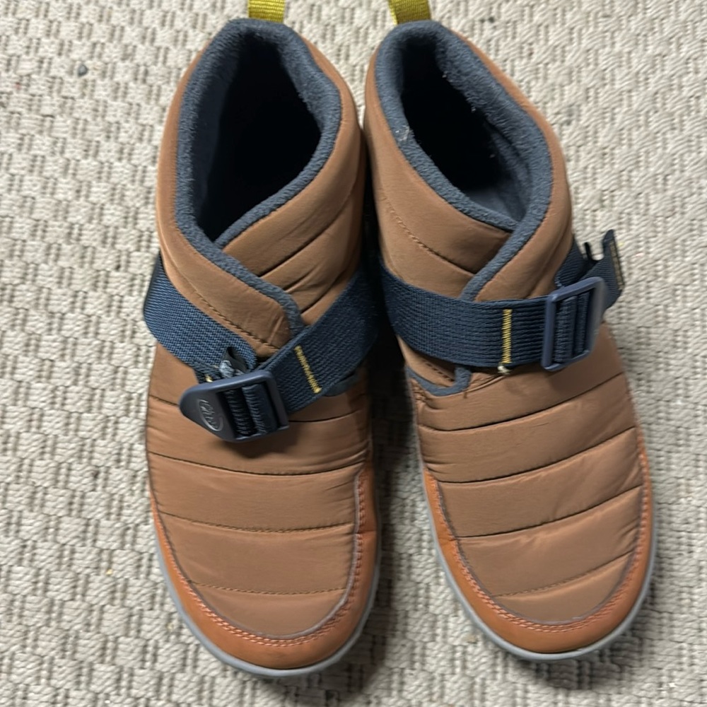 Great condition Chaco boots